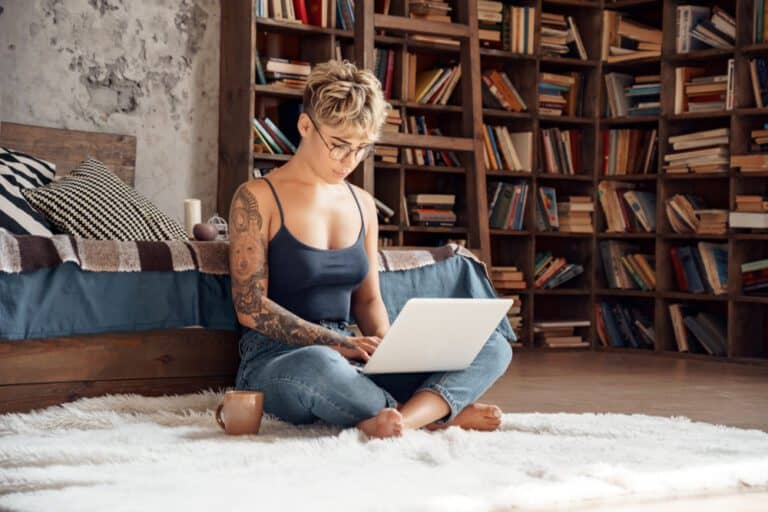 Get out of debt with side hustle